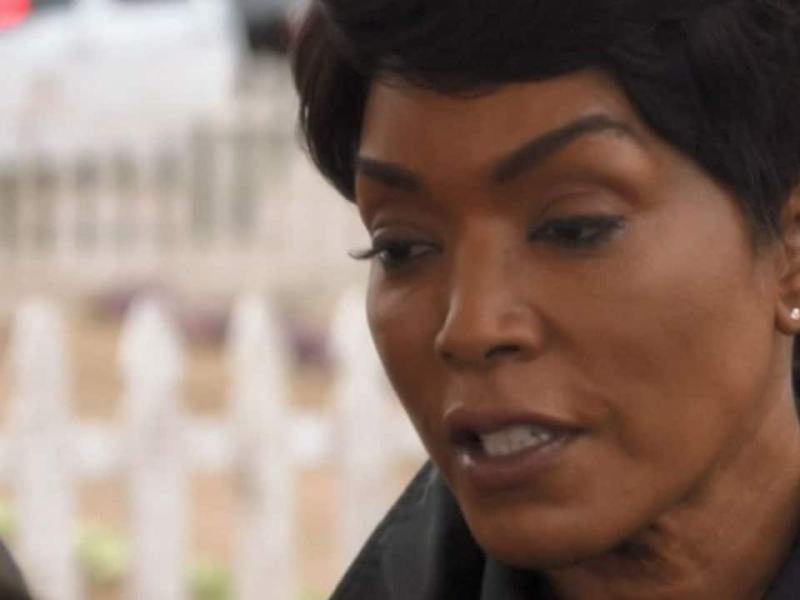 9-1-1 - Stag. 3 Ep. 15 - La storia di Eddie