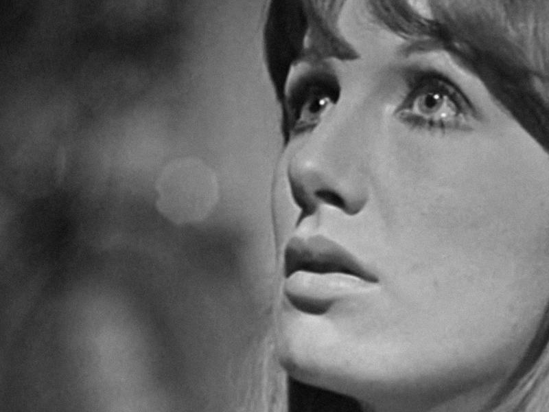 Allora in onda - Stag. 2020 - Ritratto di donna velata