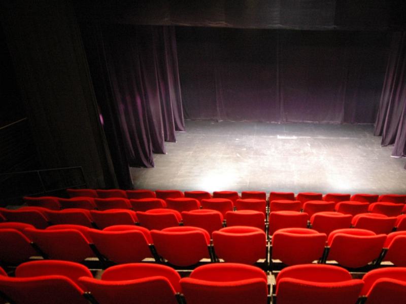 Come le foglie (Teatro)