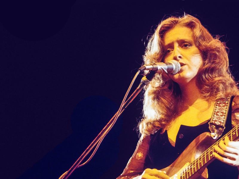 Decades Rock: Bonnie Raitt & Friends