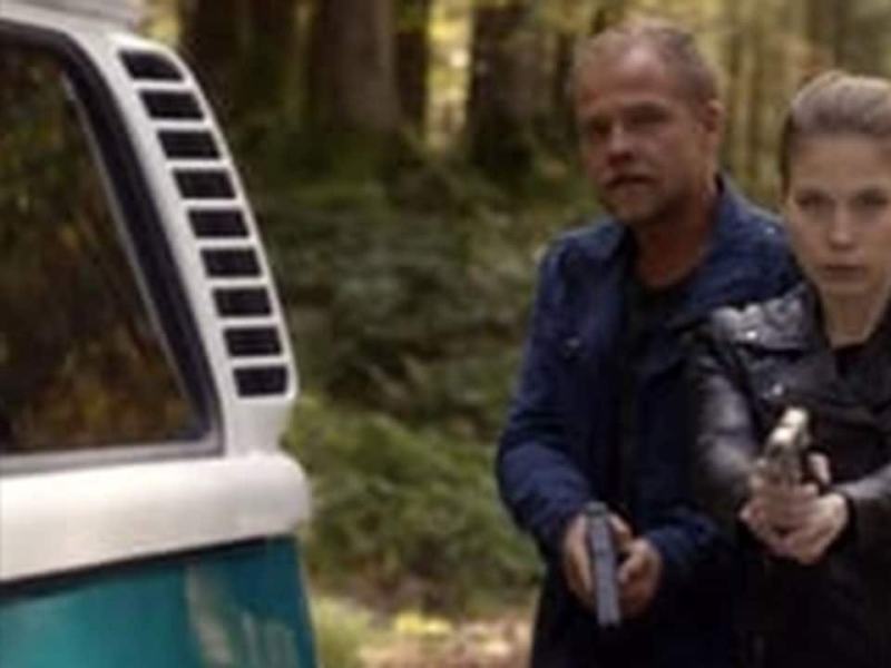 Gli Omicidi del Lago - Stag. 1 Ep. 12 - La villa della morte