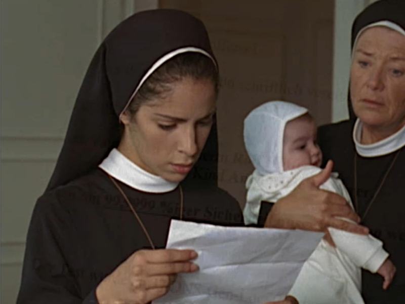 Un ciclone in convento - Stag. 5 Ep. 12 - Una bimba per due papa