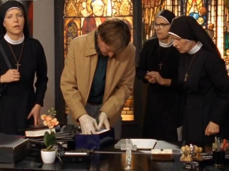 Un ciclone in convento - Stag. 9 Ep. 11 - Scontro tra titani