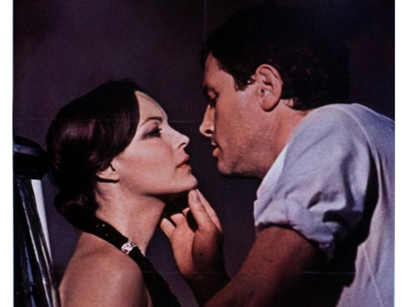 Una donna alla finestra